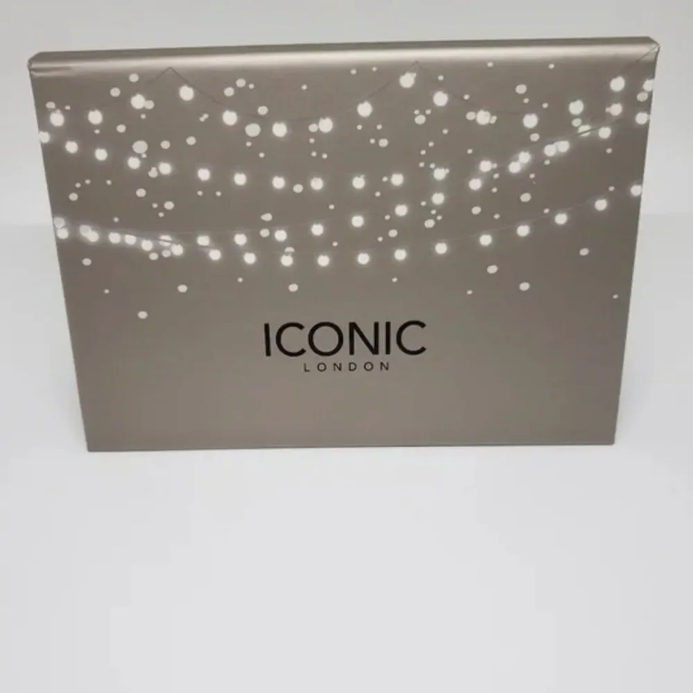 Iconic London Blaze Chaser Face Palette Blush, Eyeshadow, Bronzer & Contour